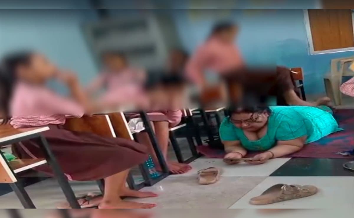 Video: UP School Headmistress Takes Massages From Students, Suspended