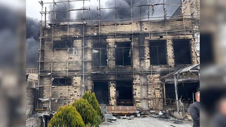 1200 मौतें, 10000 घायल, अस्पताल, बिल्डिंग्स सब तबाह... जंग में ईरान को हुआ कितना नुकसान? 10 पॉइंट्स