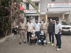 ट्रेडिंग में डूबे पैसे तो बेटे ने ही साफ कर दी पिता की अलमारी, सीसीटीवी से सच आया सामने, 2 गिरफ्तार