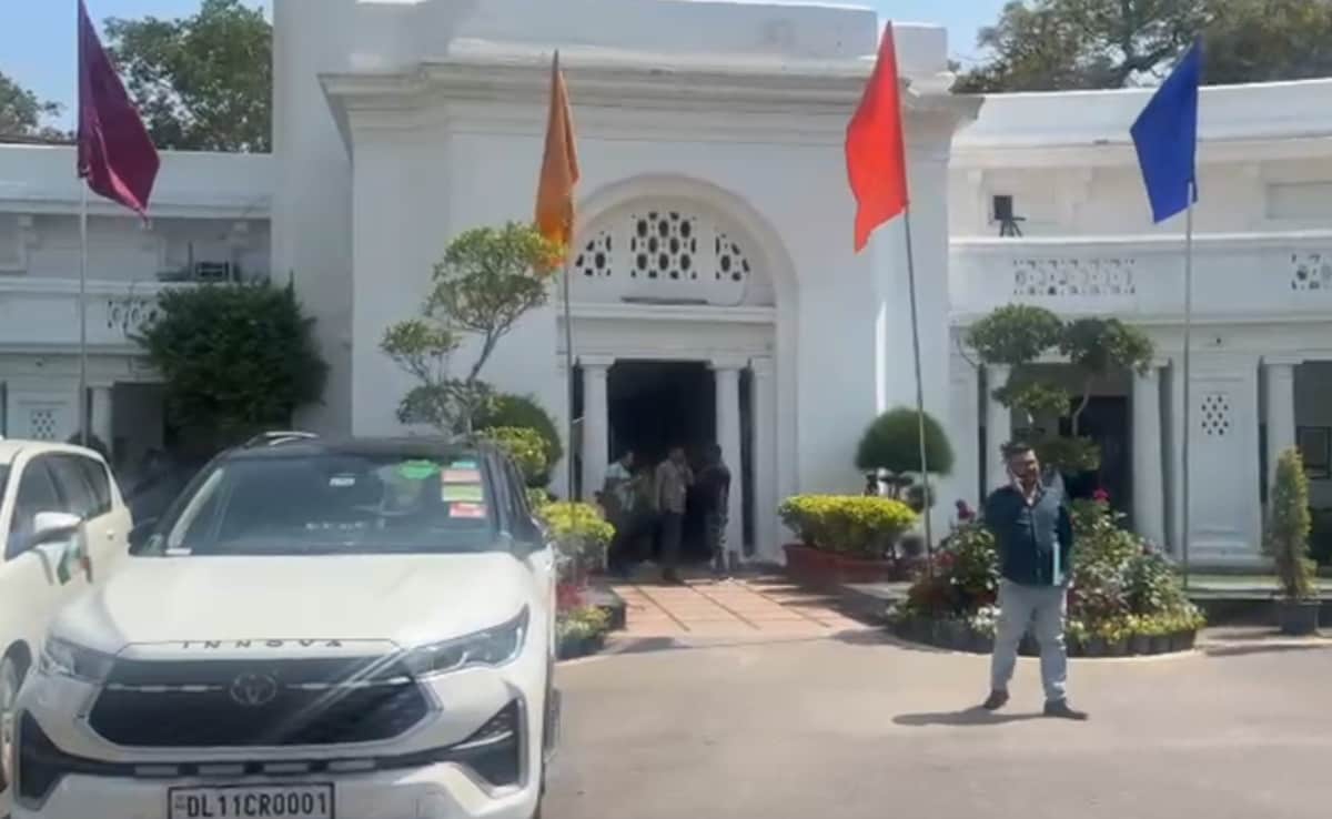 LIVE Updates: महादेव बेटिंग केस में ED का बड़ा एक्शन, मुख्य आरोपी सौरभ चंद्राकर की 1,700 करोड़ की संपत्ति जब्त