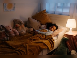 World Sleep Day 2026: बच्चों और किशोरों के लिए कितनी नींद लेना है जरूरी? पेडियाट्रिशियन ने बताई सही अवधि और जरूरी टिप्स