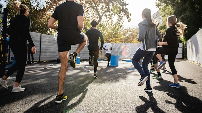 सिर्फ 2 दिन एक्सरसाइज करके भी रह सकते हैं फिट! जानें आसान वीकेंड वर्कआउट का सही तरीका