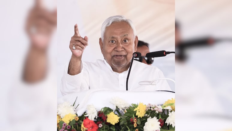 इंदौर अग्निकांड: बिहार के 6 लोगों की मौत, CM नीतीश कुमार ने मदद का किया ऐलान