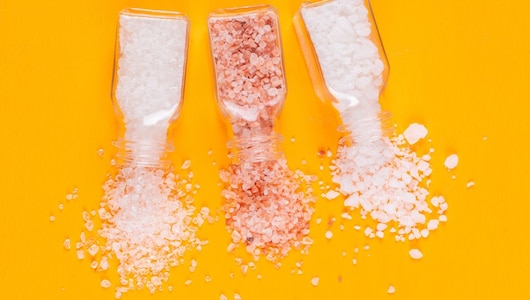White vs Pink Salt कौन है ज्&zwj;यादा फायदेमंद? खरीदने से पहले जानना है जरूरी