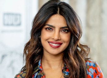 Priyanka Chopra Enjoys Amritsari Kulcha And Chole During Her Visit To Amritsar