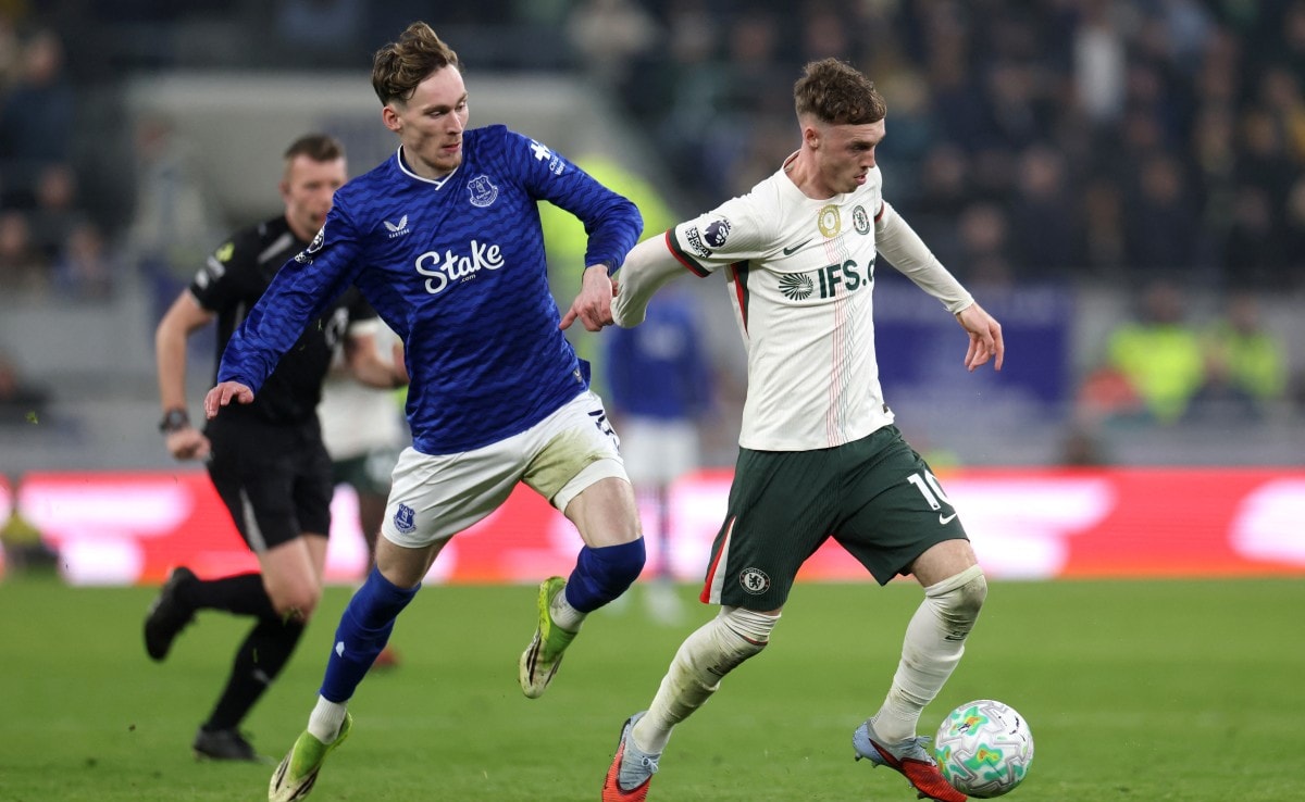 Liverpool, Chelsea Slip Up In Champions League Race