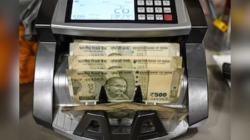 RBI Steps Up Support For Rupee, Bonds As Oil Swings