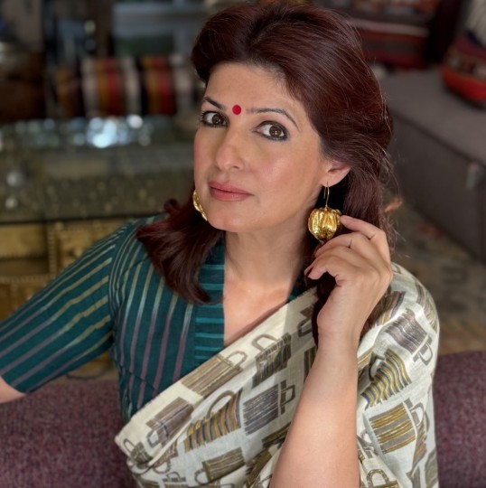 ट्विंकल खन्ना ने डोनाल्ड ट्रंप पर कसा तंज, बोलीं- ट्रंप हमारी रसोई में घुस गए हैं