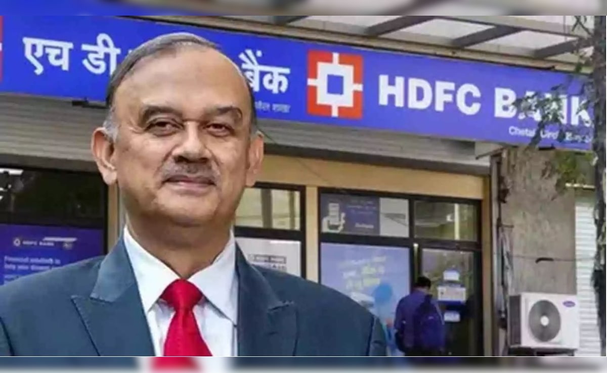 HDFC Bank Crisis: कौन हैं अतनु चक्रवर्ती, जिनके इस्तीफे से हिला शेयर मार्केट, एक झटके में स्वाहा हुए 61 हजार करोड़!