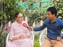 महुआ बीनने से अफसर बनने तक: कम उम्र में विवाह, ससुराल में प्रताड़ित हुई सविता प्रधान... फिर ब्यूटी पार्लर में नौकरी कर लिखी अपनी किस्मत