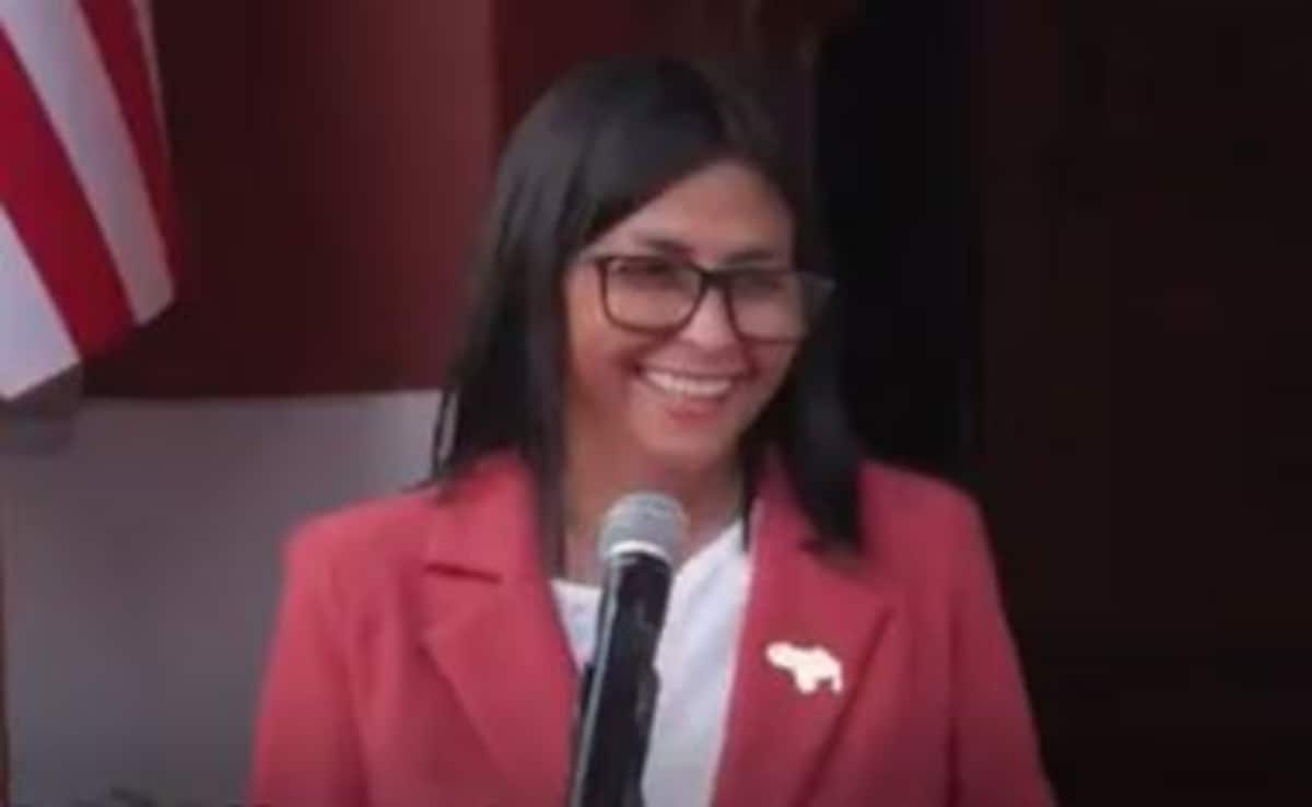 वेनेजुएला वाले मादुरो जेल में और उनकी 'खास' कर रहीं अमेरिका से डील पर डील, निशाने पर चीन