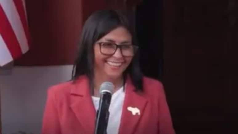 वेनेजुएला वाले मादुरो जेल में और उनकी 'खास' कर रहीं अमेरिका से डील पर डील, निशाने पर चीन