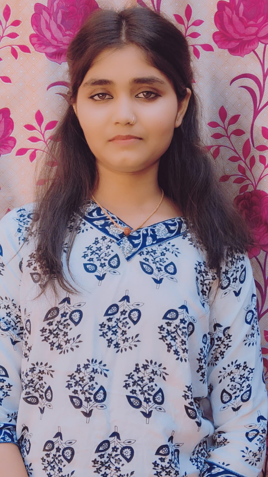 मवेशी चराते दादा और फैक्ट्री में काम करते पिता, पोती अनुपा ने बिहार बोर्ड में टॉप कर बदल दी परिवार की तकदीर