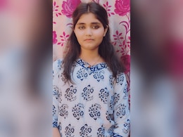 मवेशी चराते दादा और फैक्ट्री में काम करते पिता, पोती अनुपा ने बिहार बोर्ड में टॉप कर बदल दी परिवार की तकदीर