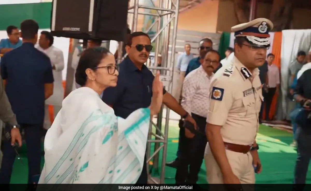 Poll Body's Big Transfer Move In Bengal, Mamata Banerjee To Hit The Street