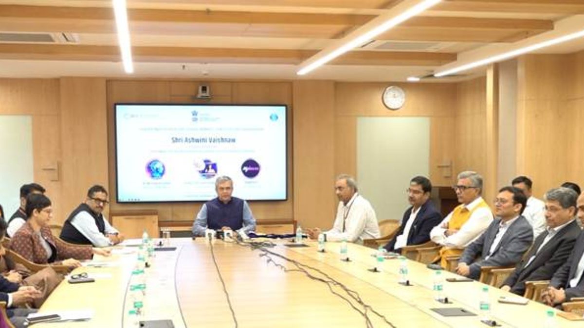 सेट-टॉप बॉक्स के बिना देखें TV चैनल, डायरेक्ट होगा कनेक्शन, जानें क्या है सरकार का MyWAVES