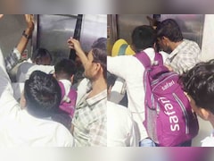 कानपुर रेलवे स्टेशन की लिफ्ट में फंसे 18 यात्री, मचा हड़कंप, फिर RPF ने ऐसे बचाई लोगों की जान
