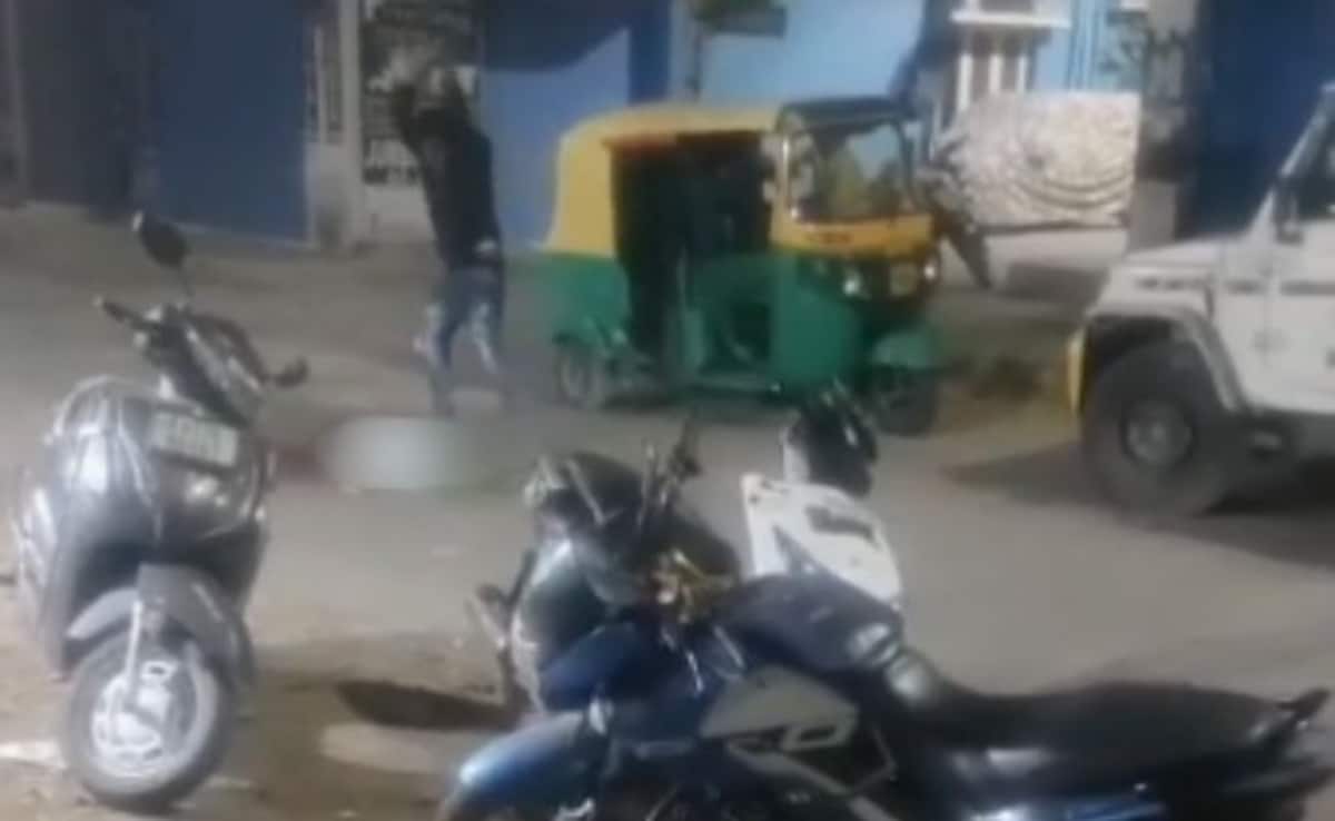 On Camera, Bengaluru Man Beaten To Death With Car's Puncture Jack Rod