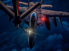 ‘फ्लाइंग फ्यूल स्टेशन’ खतरे में... KC‑135 गिरने के बाद उठ रहे सवाल, US को बदलना पड़ेगा पूरा WAR प्लान