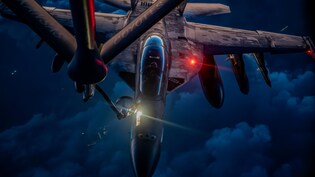 &lsquo;फ्लाइंग फ्यूल स्टेशन&rsquo; खतरे में... KC‑135 गिरने के बाद उठ रहे सवाल, US को बदलना पड़ेगा पूरा WAR प्लान