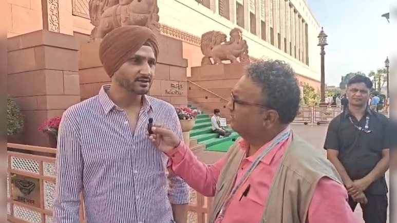 वर्ल्ड कप जीत पर बोले हरभजन सिंह- पैसा, इनाम बड़ी बात नहीं...