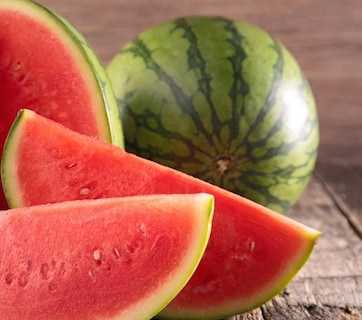 '7 रुपये किलो', सोशल मीडिया पर तरबूज के दाम क्यों ट्रेंड कर रहे हैं, ईरान युद्ध से इसका क्या है कनेक्शन?