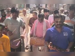 अनरय की होली: गमगीन परिवारों को लगाते हैं रंग, घर-घर पहुंचकर मनाई जाती है ये परंपरा