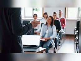 IIT और UPSC की मुफ्त कोचिंग, ये राज्य सरकारें देती हैं छात्रों को बड़ा मौका