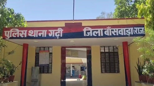 Rajasthan: परिचित को झांसा देकर नकली जेवर के बदले ठगे 10 लाख रुपये, आरोपी महिला गिरफ्तार
