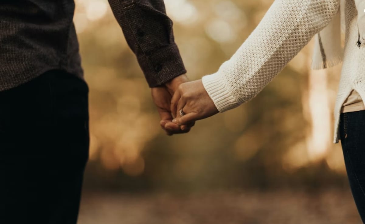 Chinese Couple Separated During Honeymoon As Iran Strikes Trigger Flight Cancellations: "War Can Be So Close"