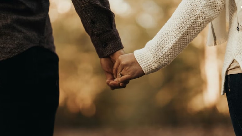 Chinese Couple Separated During Honeymoon As Iran Strikes Trigger Flight Cancellations: "War Can Be So Close"