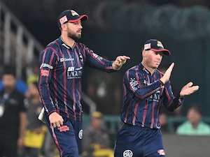 Warner Irritated At PSL Captains Press Conference: "Got School Kids Here"