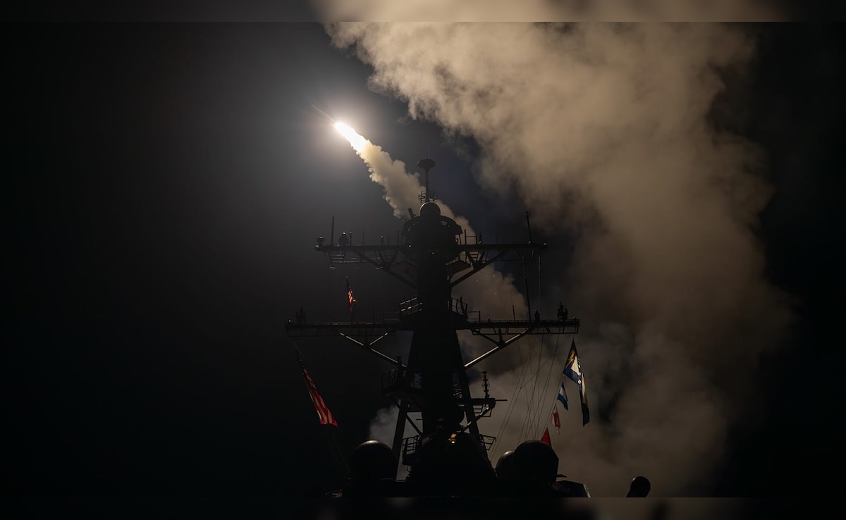 ईरानी मिसाइलें, अमेरिका की मुसीबत! गिरते 'टॉमहाक' बने USA की नई टेंशन