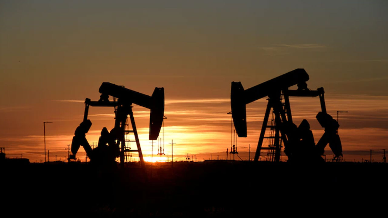 India To Buy Russian Oil, Don't Panic Over Prices: Government Sources