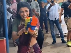 समांथा रुथ प्रभु ने शादी के बाद मनाई पहली होली, बंदूक वाली पिचकारी से खूब मारे निशाने