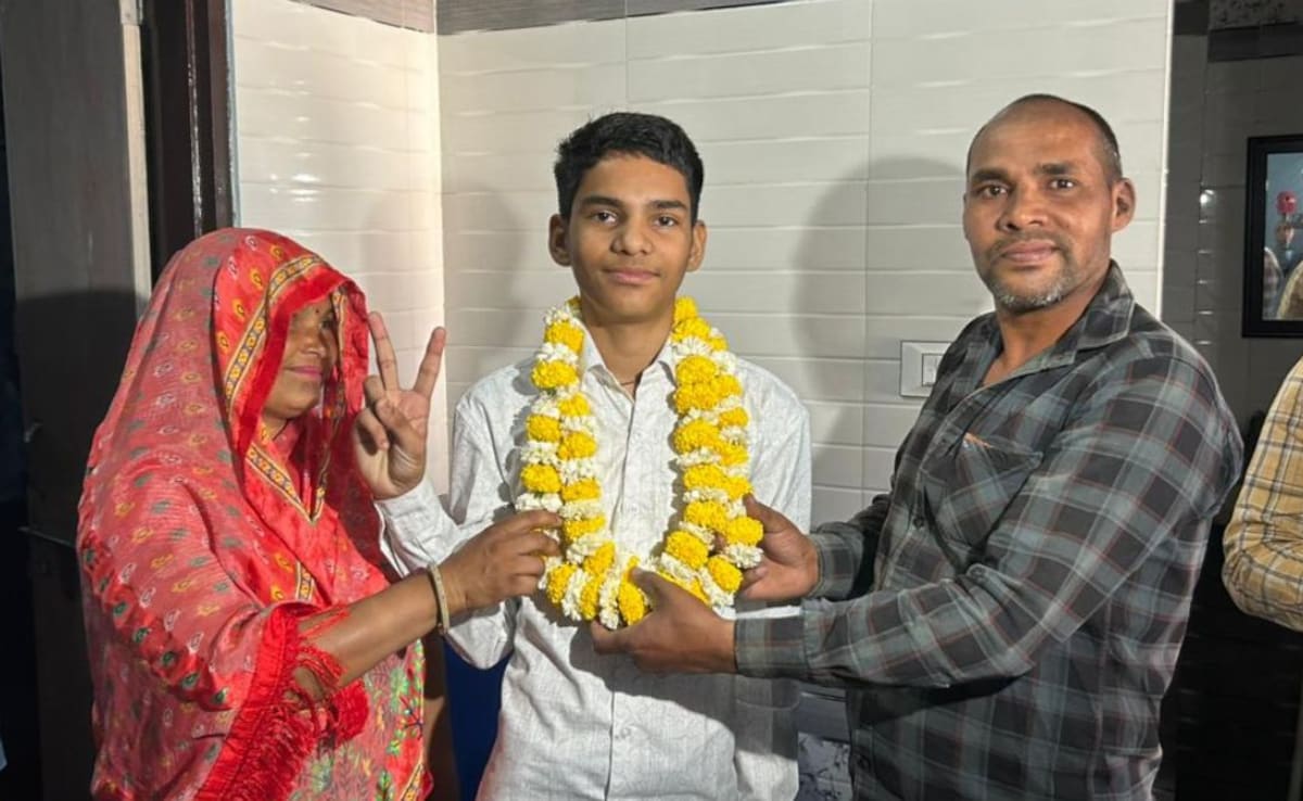 Daily Wage Labourer's Son Beats Odds, Tops Rajasthan Class 12 With 99.80%