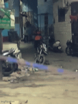 जोधपुर में गणगौर यात्रा पर पथराव करते हुए विशेष समुदाय के लोगों का वीडियो.