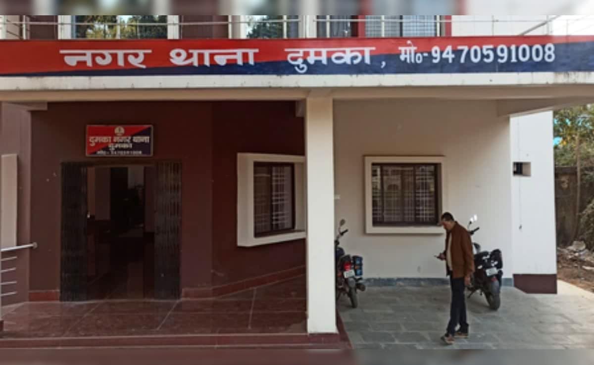 Jharkhand News: होटल में मदरसा शिक्षक की संदिग्ध हालात में मौत, कमरे में प्रेमिका के सामने तड़पकर गई जान