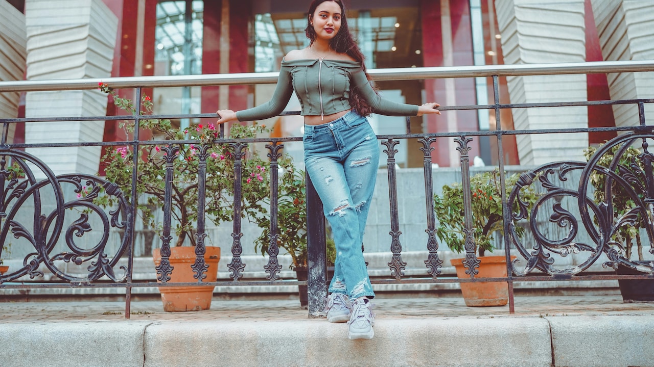 Why Synthetic Blends Feel Softer And More Comfortable Than 100% Cotton Why Synthetic Blends Feel Softer And More Comfortable Than 100% Cotton