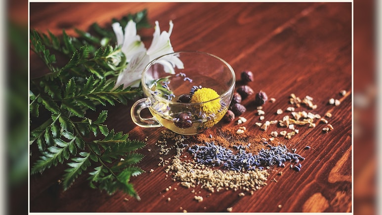 खाना खाते ही पेट फूलता है? एक्सपर्ट्स ने बताईं 6 हर्बल टी, जो दिला सकती हैं तुरंत राहत