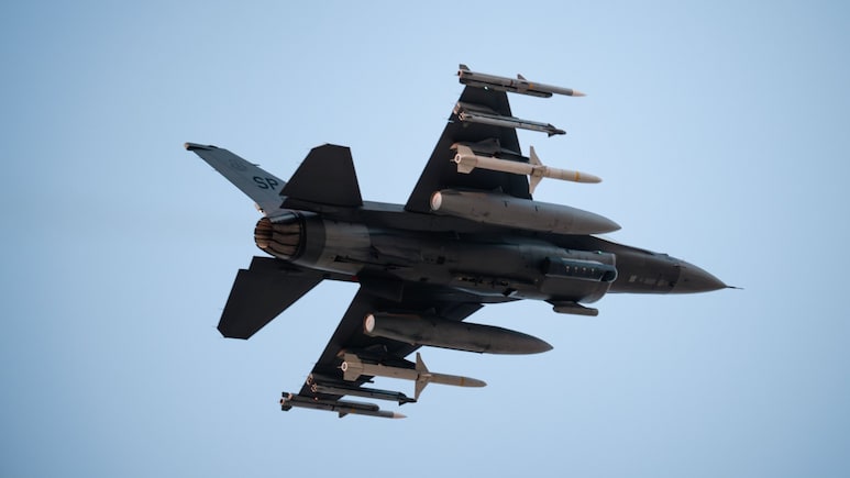 मिडिल ईस्ट में युद्ध: ईरान के साथ अमेरिका का टकराव कब तक चलेगा? रक्षा विशेषज्ञ ने बताया आगे क्या होगा