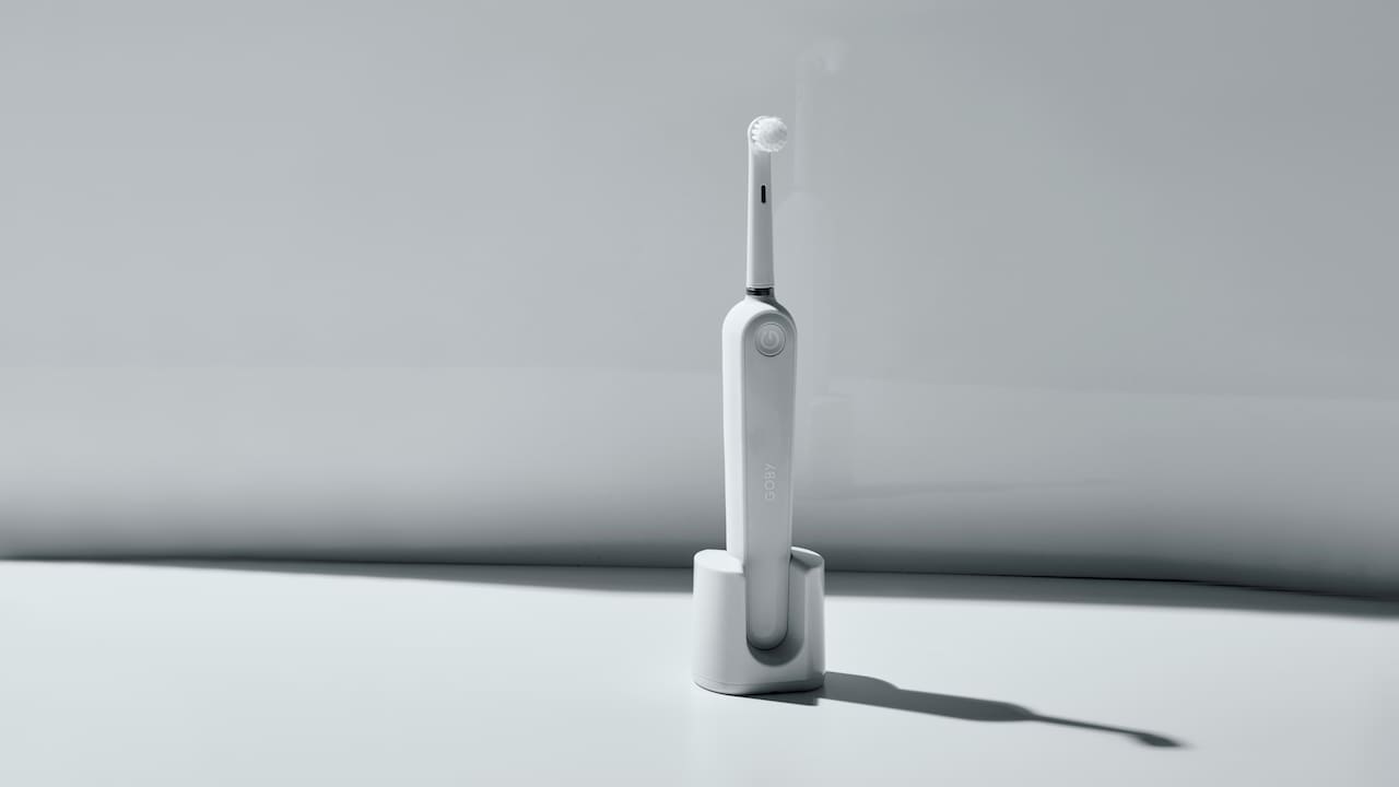 Electric Toothbrush Guide: Pressure Sensors and Bristle Density Explained