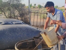 राजस्थान का किसान परिवार गोबर गैस से बना रहा खाना, LPG संकट के बीच पेश की मिसाल