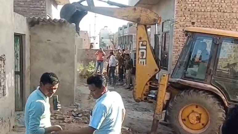 Rajasthan: नशा तस्करों के खिलाफ बुलडोजर कार्रवाई, अवैध कब्जे को हटाया गया