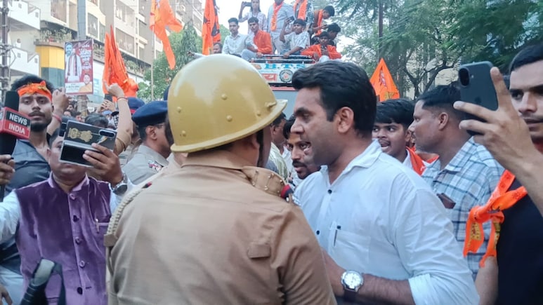 Ram Navami Rally: नालासोपाऱ्यात ठिणगी! रामनवमीच्या मिरवणुकीत पोलीस-भाविकांमध्ये झटापट, नेमकं काय घडलं?