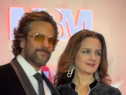 एक लड़की संग नजर आए फरदीन खान, पैपराजी को देख बोले- ये मेरी बहन है बीवी नहीं