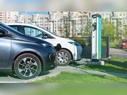 इंदौर में इलेक्ट्रिक कार को चार्ज करते हुए हादसा, EV चार्जिंग करते समय यह गलती तो नहीं कर रहे हैं आप?