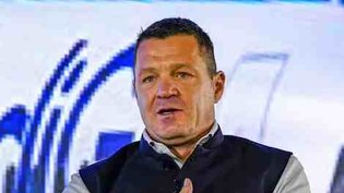 देश की सबसे कामयाब एयरलाइन के CEO को क्यों देना पड़ा इस्तीफा?