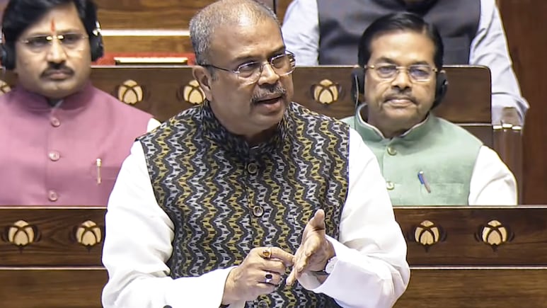 सभी हाई स्कूल में दो-तीन साल में होगा ब्राडबैंड इंटरनेट कनेक्शन, शिक्षा मंत्री धर्मेंद्र प्रधान का ऐलान