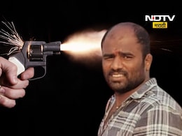 Ahilyanagar: थरारक! भरवस्तीत दुचाकीस्वाराचा अंदाधुंद गोळीबार; कुख्यात गुंड सागर मोहळकर रक्ताच्या थारोळ्यात